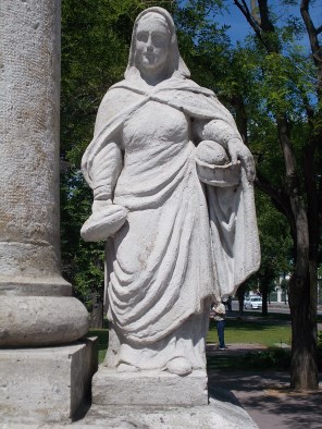 헝가리의 성녀 마르가리타와 성녀 엘리사벳_디테일2_photo by Pasztilla aka Attila Terbocs_on the column of Holy Trinity in Hatvan_Hungary.jpg
